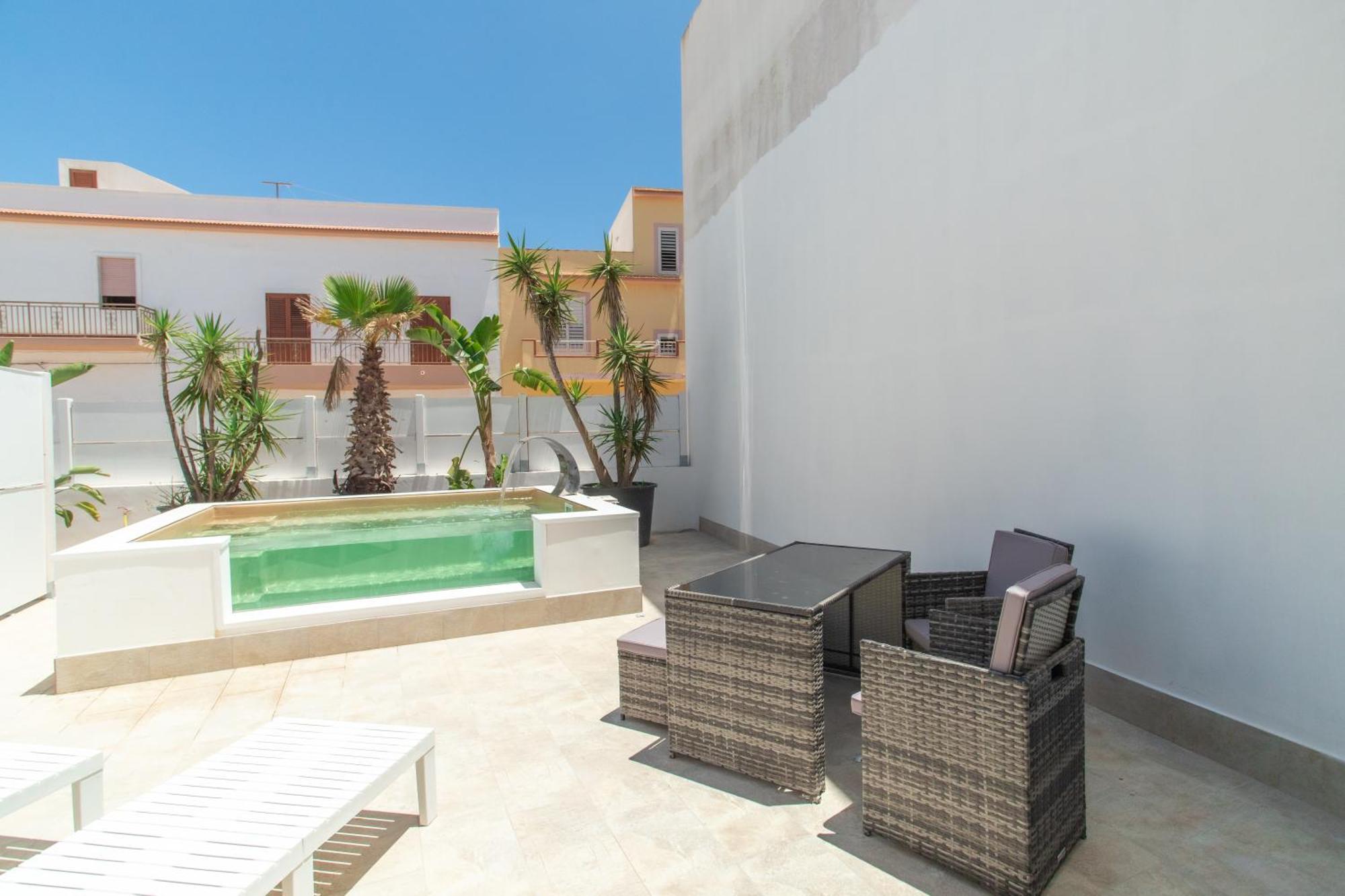 Le Grotte Hotel Lampedusa Exterior photo